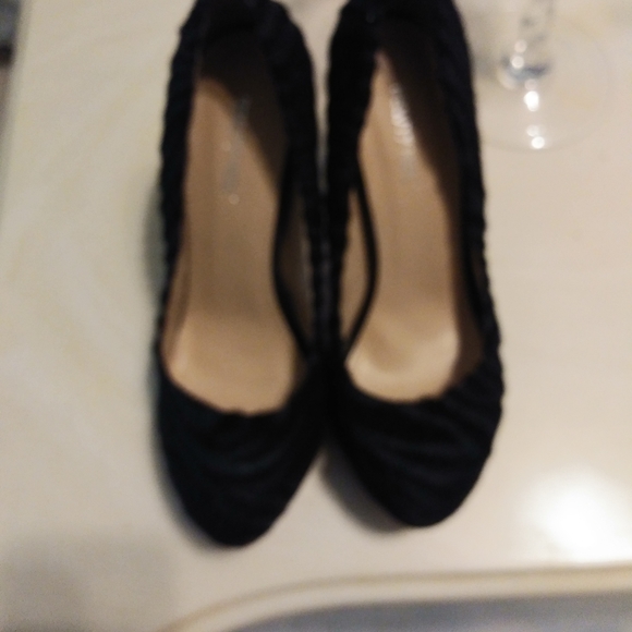 Shoes - Picture 3 of 5